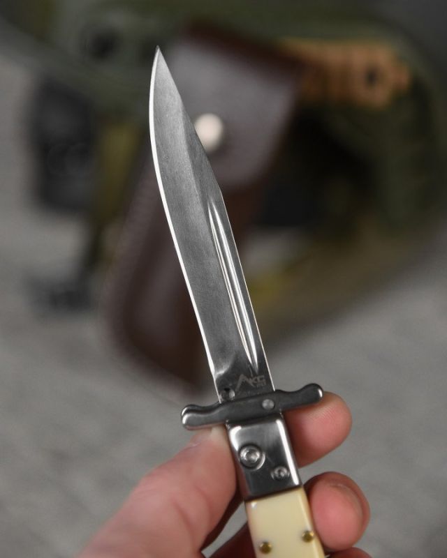 Нож выкидной AKC bone ВТ4768