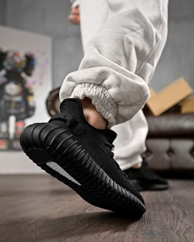 Женские кроссовки izi   total black РН5242