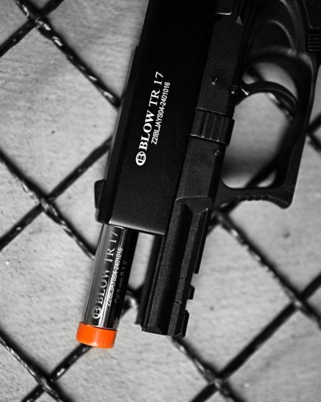 Стартовий пістолет Blow TR 17 Black ДЛ7110