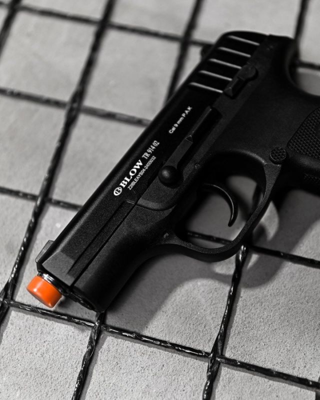 Пістолет стартовий blow TR91402 black 4 ДЛ7109