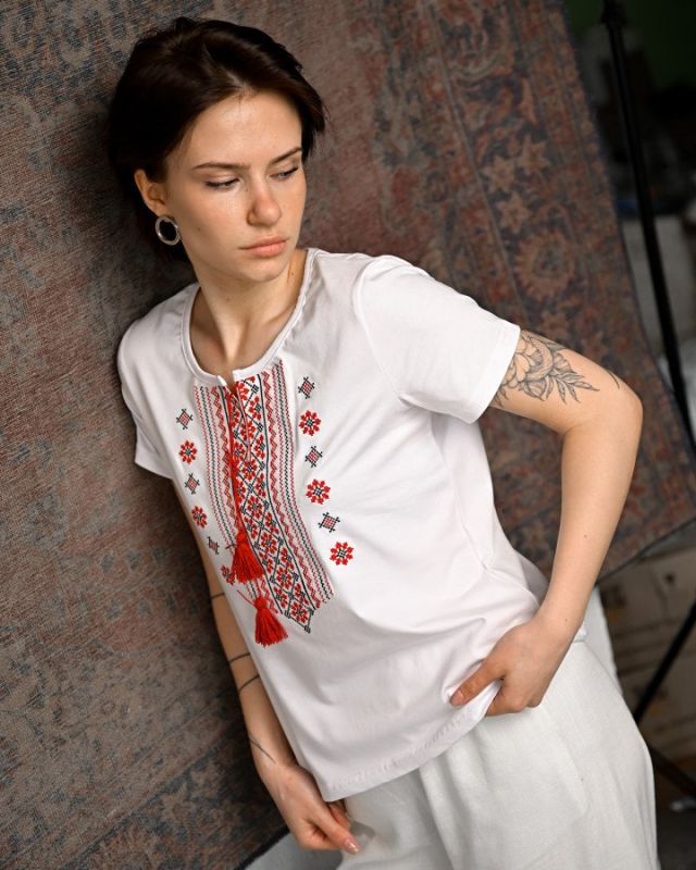 Женская футболка Вышиванка white/red ПП7433