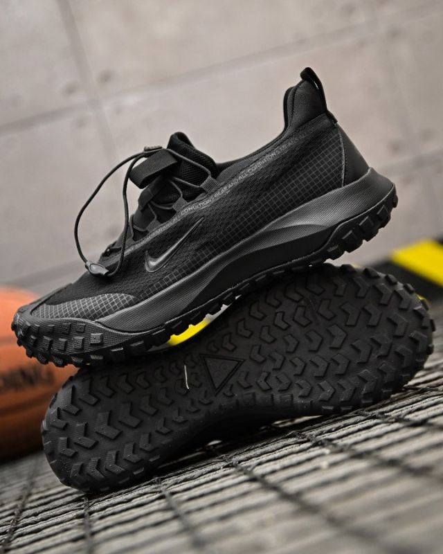 Мужские кроссовки SPIRIT total black  НП5155