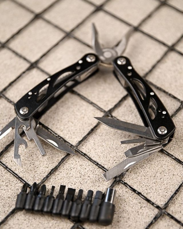 Мультитул Hongao Camping Tool-03 (14 в 1, нержавеющая сталь)‌  РП7374