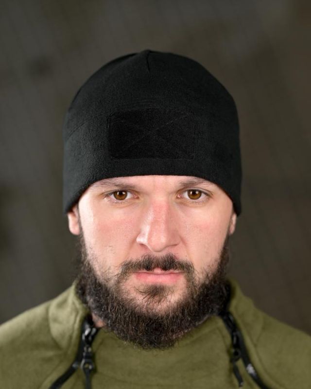 Флісова шапка з липучкою чорна ВТ6899