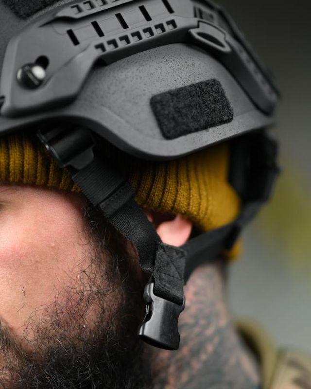 Шлем Helmet black ТР6741