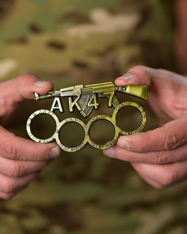 Кастет AK47 ТР6840