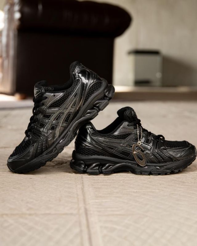 Кроссовки ASICS lac black ТР6066