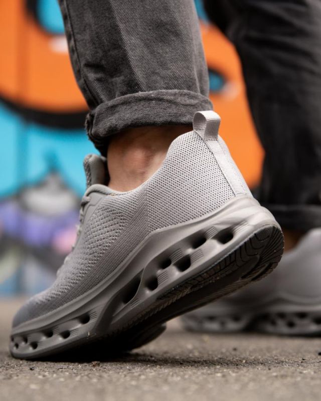 Чоловічі кросівки TRAXION grey ВТ4741
