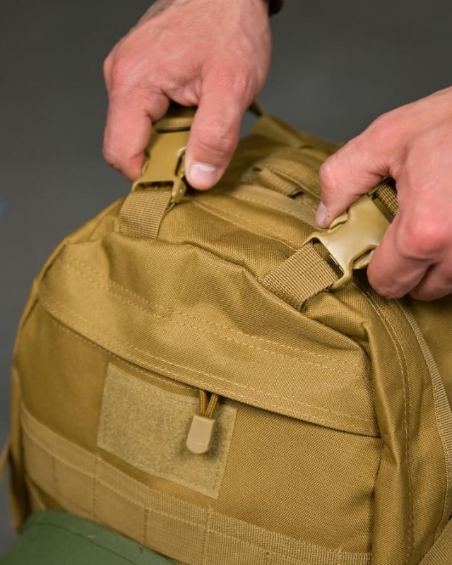 РЮКЗАК З ТРИМАЧЕМ ДЛЯ ШЛЕМУ BADGER OUTDOOR GUNNY 45Л РН3122