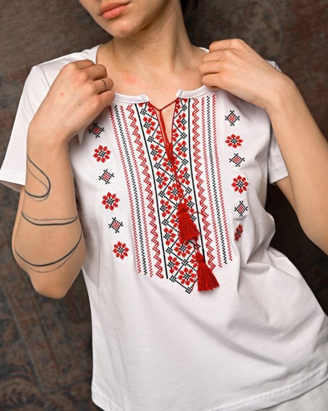 Женская футболка Вышиванка white/red ПП7433
