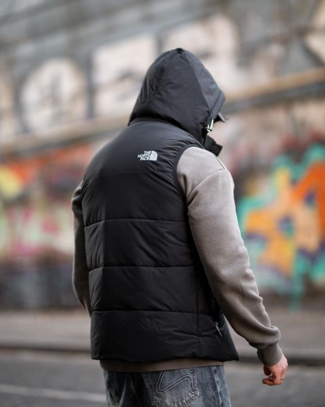 Чоловіча безрукавка TNF total black ТР6808