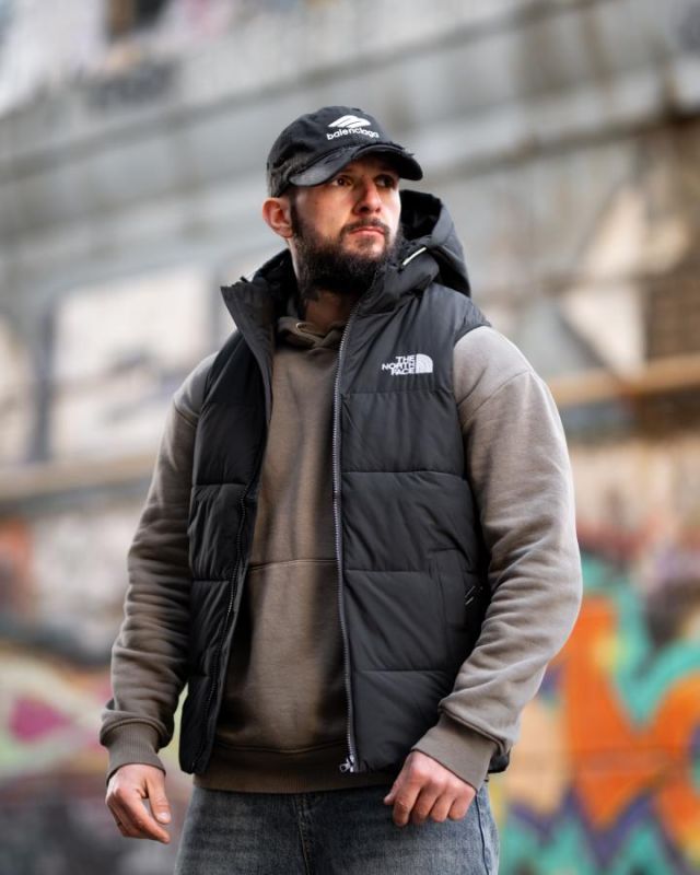 Чоловіча безрукавка TNF total black ТР6808